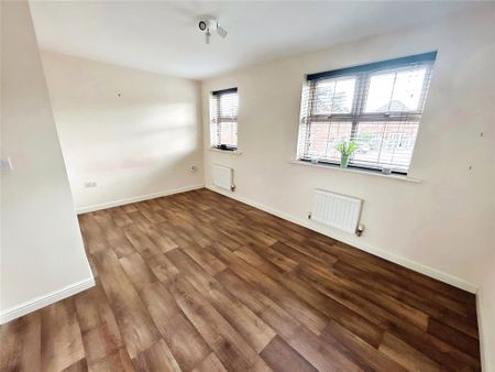 4 bedroom end of terrace house to rent - Photo 4