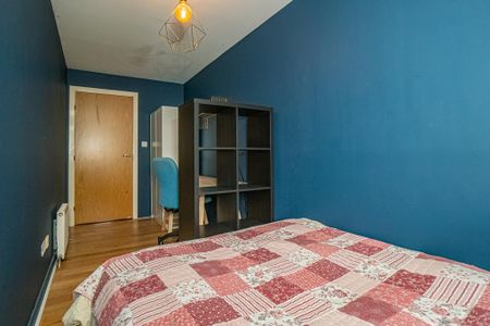 2 bedroom flat to rent - Photo 5