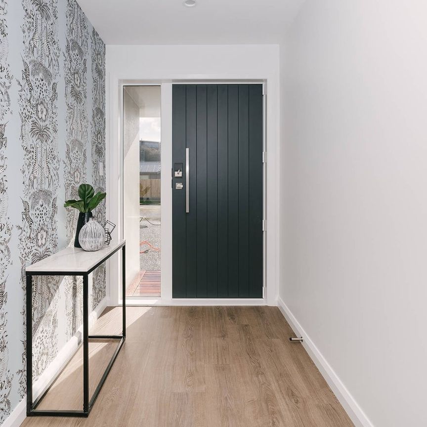 Kelvin Grove - 4 Bedrooms - Photo 1