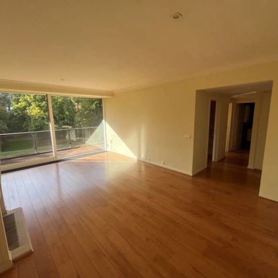 Appartement te huur - Photo 1