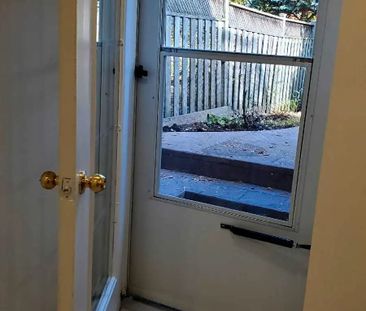 For Lease - 7 Price Street, Richmond Hill, Ontario - Photo 5