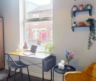 Autumn Grove Room 3 Wallpaper - Photo 5