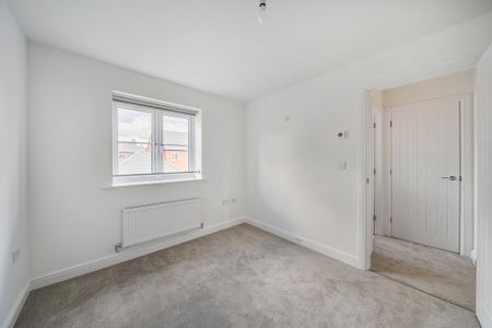 Upton Hall Crescent, Upton - Photo 5