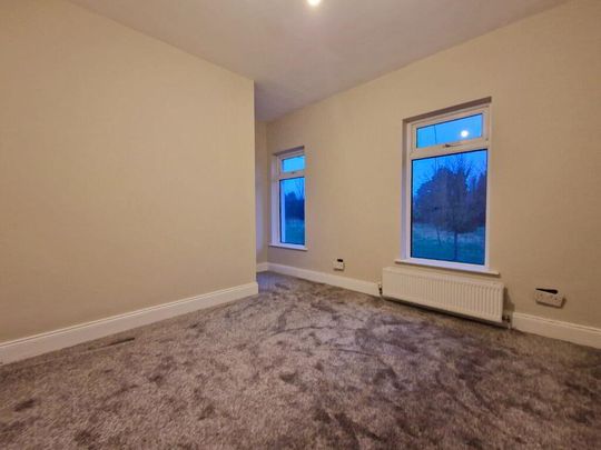 37 Talbot Street, Newtownards, BT23 4EG - Photo 1