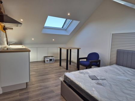 A LOUER STUDIO MEUBLÉ ANGERS-PASTEUR - Photo 2