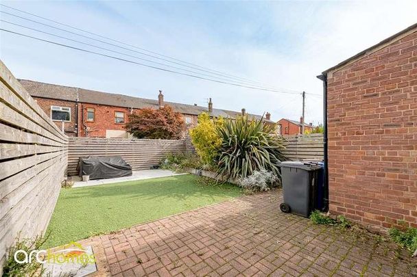 Leighton Street, Atherton, Manchester, M46 - Photo 1