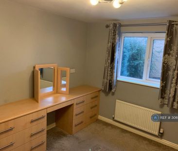 3 bedroom terraced house to rent - Photo 2