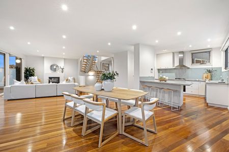 256. Beach Road, Black Rock VIC 3193 - House For Rent | Domain - Photo 5