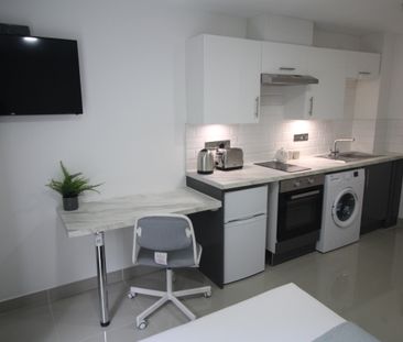 Flat 54, Samara Plaza, LS2 9DU, Leeds - Photo 1