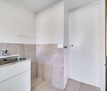 3 Bedroom House - Photo 6