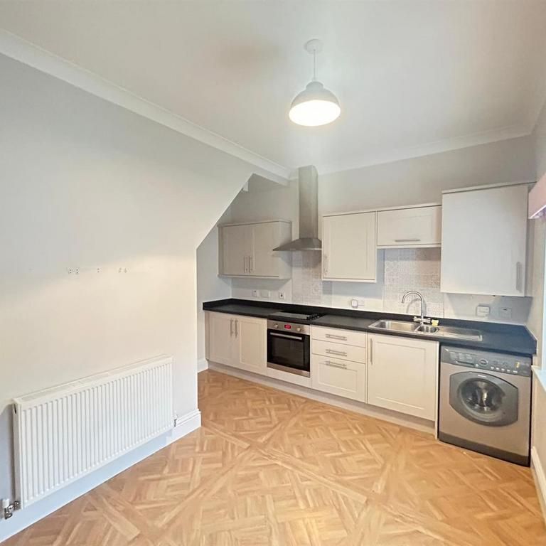 2 bedroom terraced house to rent - Photo 1