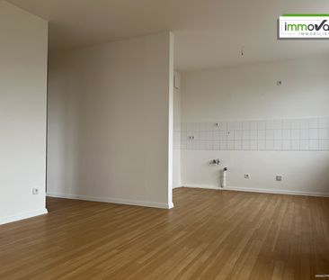 Helle 2-Zimmer Wohnung mit offener Küche, Dusche und Fahrstuhl in S... - Photo 2