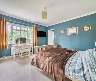 Walkers Ridge, Camberley, Surrey, GU15 - Photo 6
