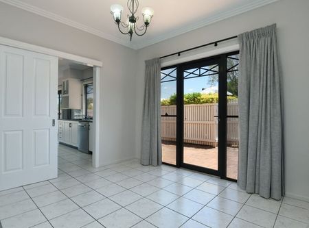 49 Lydwin Cr East Toowoomba - Photo 4