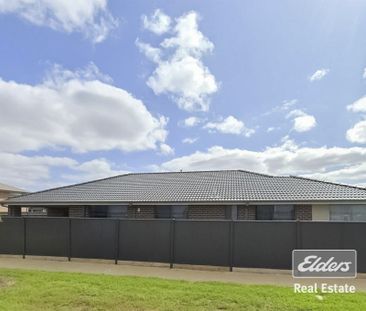 Beautiful Home – Ready for You to Move In! - Photo 5