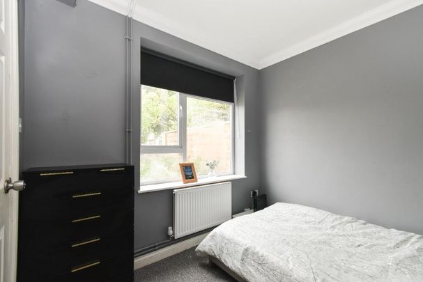 5 bedroom semi-detached house to rent - Photo 1