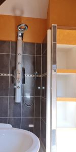 Appartement 3 pièces de 75 m² à Châlons-en-Champagne (51000) - Photo 3