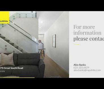 Modern 4-Bedroom Townhouse in Prime Central Location - Photo 5