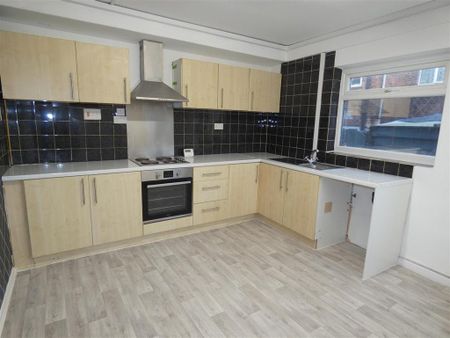 2 bedroom detached house to rent - Photo 5