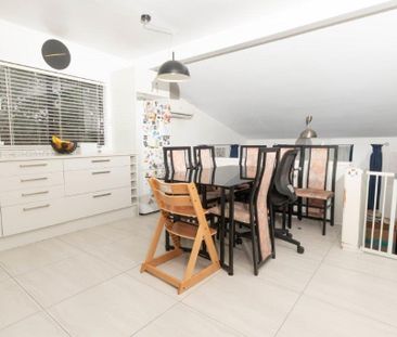 2 bedroom in Bayview - Photo 3