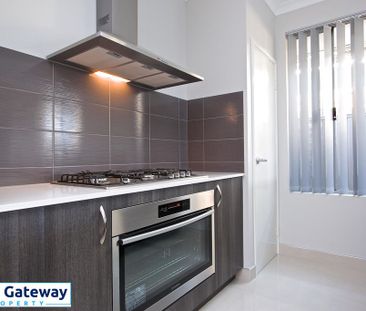 15 Caraway Street, TREEBY WA 6164 - Photo 2