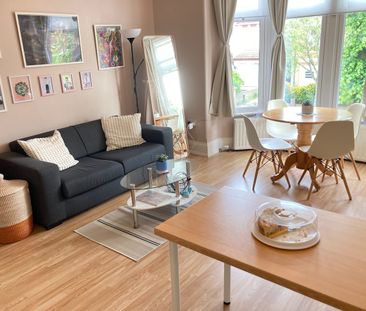 1 Bed Flat, Very Near Hamilton Road Area, W5 - Photo 2