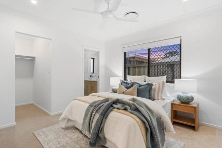 FOR LEASE –TILLERMAN ESTATE BRAND NEW CUSTOM-DESIGNED FAMILY HOME - Photo 5