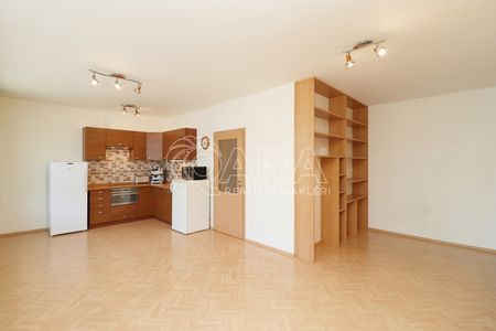 Pronájem bytu 1+kk a garsoniéry 42 m² - Photo 2