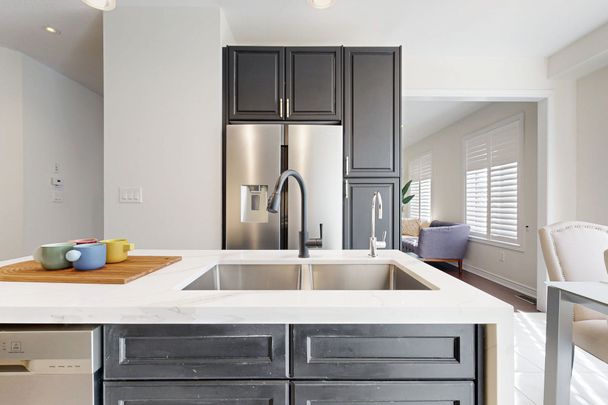 For Lease - 4681 Ray Lane, Burlington, Ontario - Photo 1