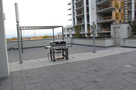 For Lease - 10 Meadowglen Place Unit# 602, Toronto, Ontario - Photo 2