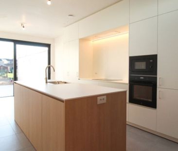 Woning te huur in Sint-Kruis voor € 1.150 met 3 slaapkamers - Photo 2