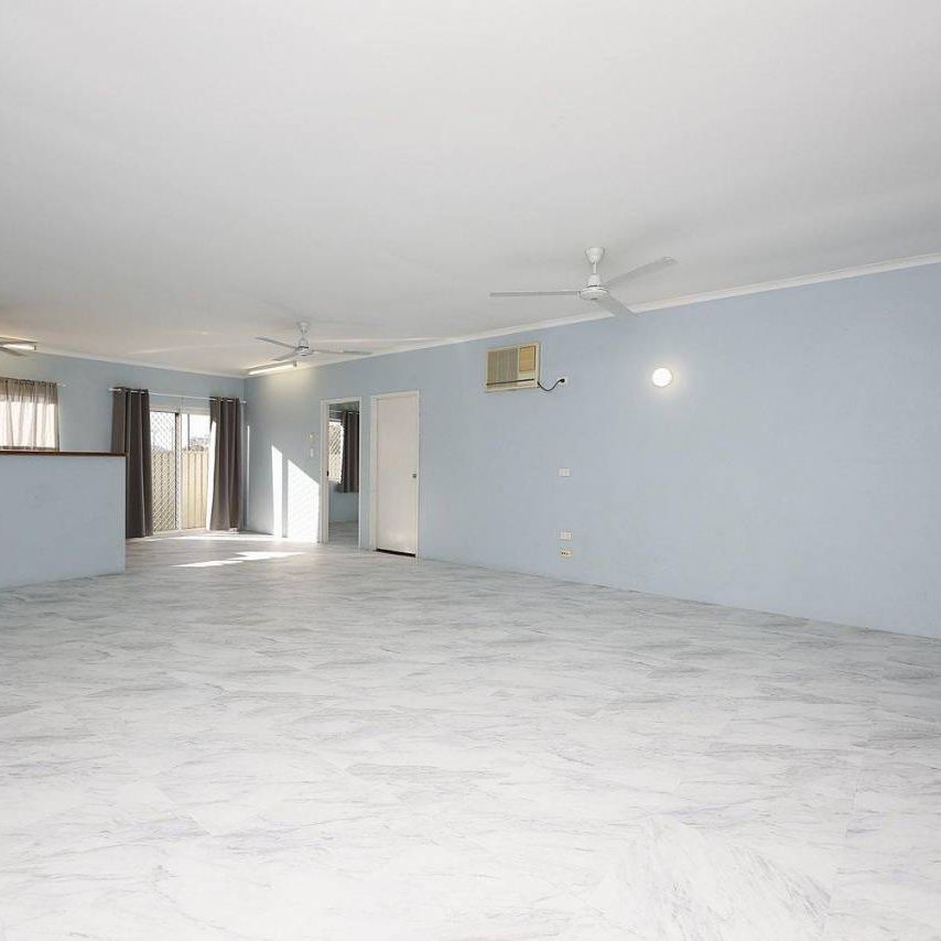 Low-Maintenance 4-Bedroom Home on Spacious Block - Photo 1