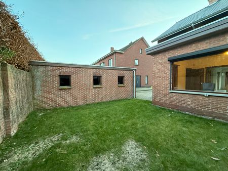 Prachtig gerenoveerde woning, rustig gelegen - Foto 4