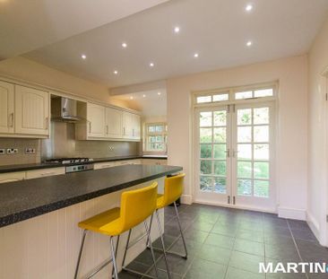 3 bedroom end of terrace house to rent - Photo 3