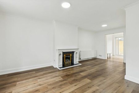 Beverley Road, Sunbury-On-Thames, TW16 - Photo 2