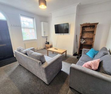 4 bedroom terraced house to rent - Photo 1