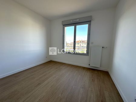 Apartment - Photo 2