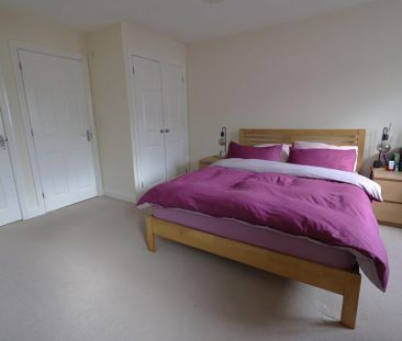 3 bedroom link detached house to rent - Photo 2