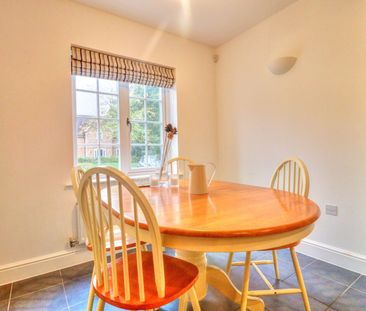 3 bedroom mid terraced house to rent - Photo 2