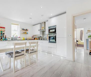 2 bedroom flat to rent - Photo 6