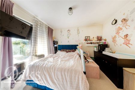 Cairns Place, Streatham, London - Photo 4