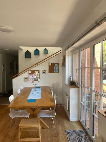 Huge family home, European design, very warm! - Photo 3