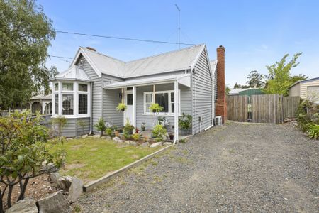 715 Laurie Street, Mount Pleasant - Photo 5