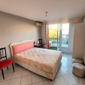 Appartement Saint Raphael 2 pièce avec balcon et box - Photo 2