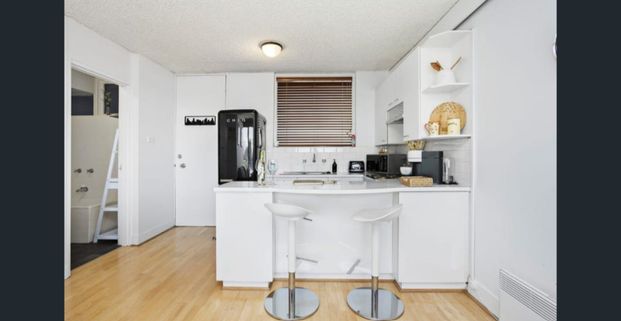 BREATHTAKING VIEWS - FULLY FURNISHED - Photo 1