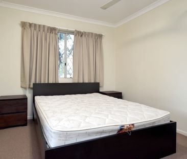 SELF CONTAINED APARTMENT - GLADSTONE CBD - Photo 5