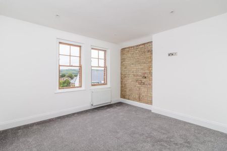 3 bedroom apartment to rent - Photo 3