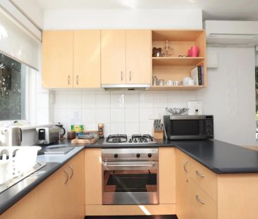 Immaculate and Well Positioned Studio - Photo 4