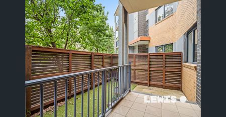 Stylish Ground-Floor Apartment in Prime Parkside Setting - Photo 3