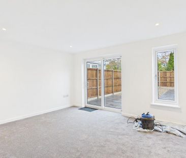 3 bedroom semi-detached house to rent - Photo 3